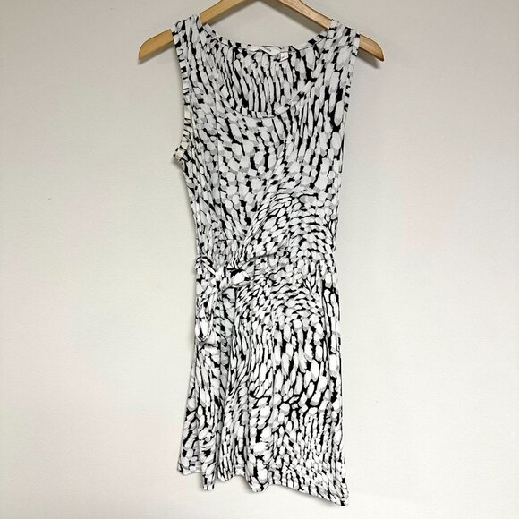 Athleta Sweet Saturday Dress - Picture 2 of 8